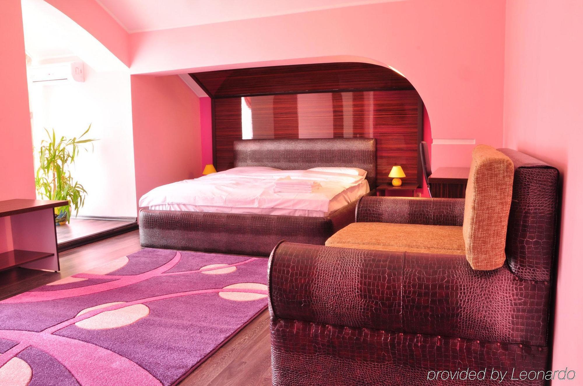 Imperial Hotel Chisinau Ruang foto