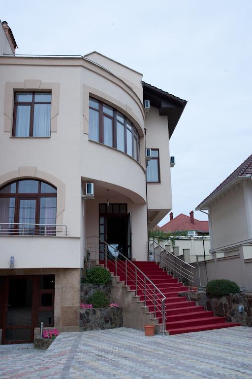 Imperial Hotel Chisinau Ruang foto